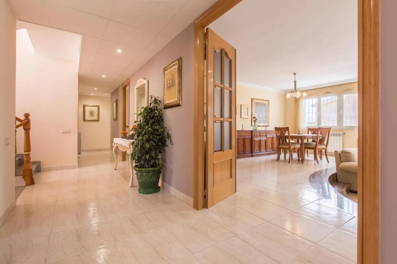 Holiday home Aldecarles Villa L'Aldea
